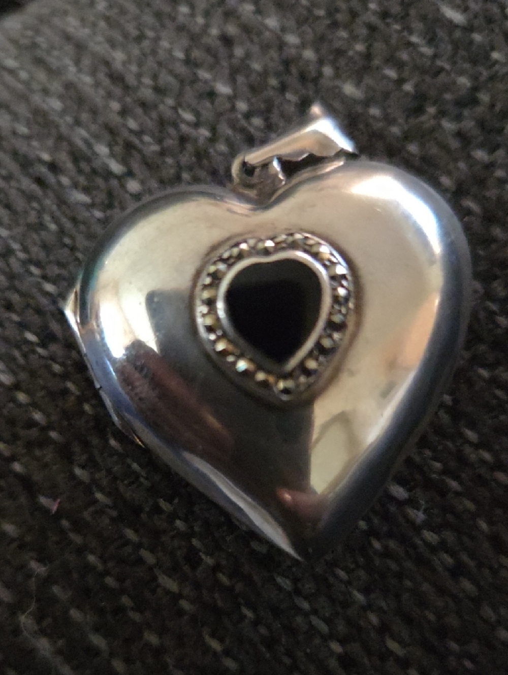 Vintage Black Onyx Heart Locket | Etched 925 Sterling Silver Photo Pendant